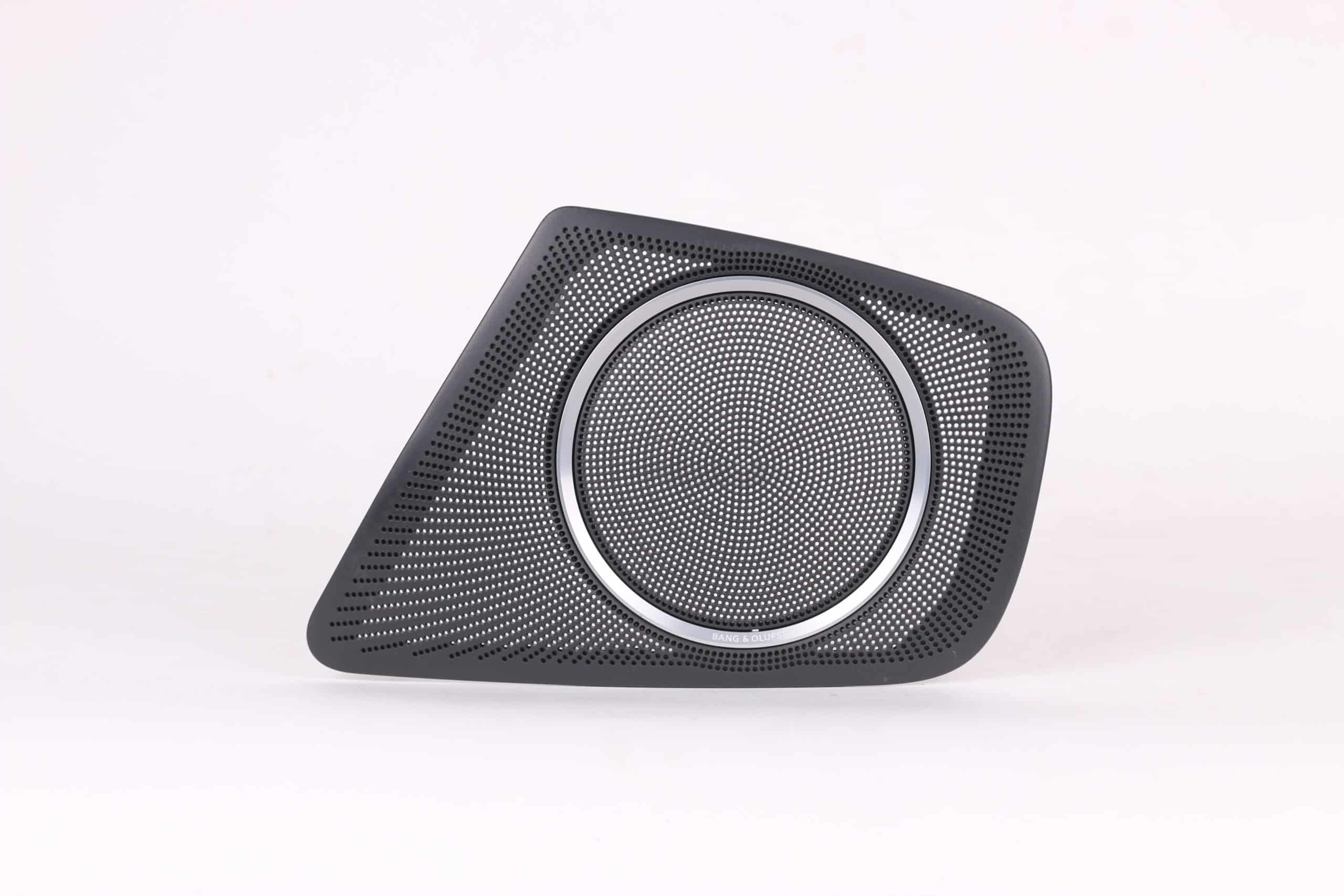 Grille | 8K0 035 435 A
