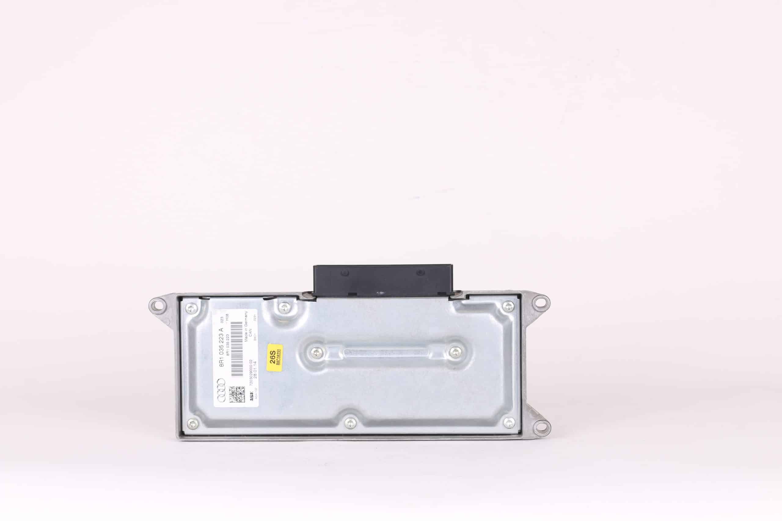 Amplificateur audio d'origine Audi CAN | 8R1 035 223 A - Imagem 3