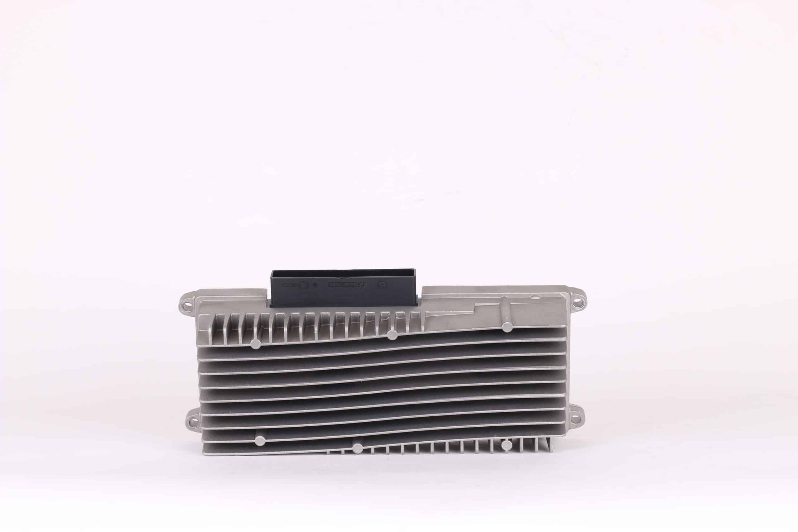 Amplificateur CAN-Verstärker Q5 - 6 canaux | 8R0 035 223 H (2)