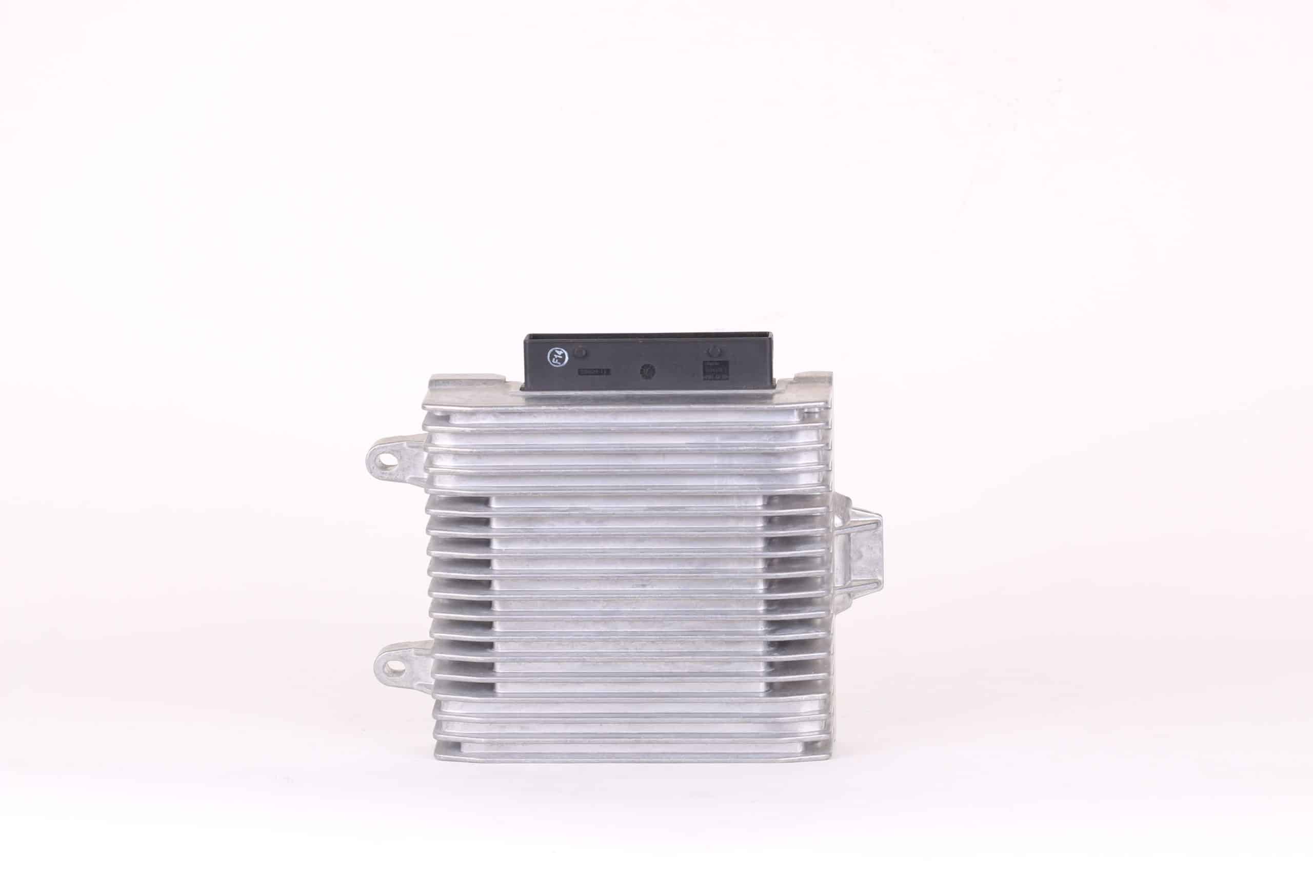 Amplificateur audio d'origine Audi | 8J0 035 223 F (1)